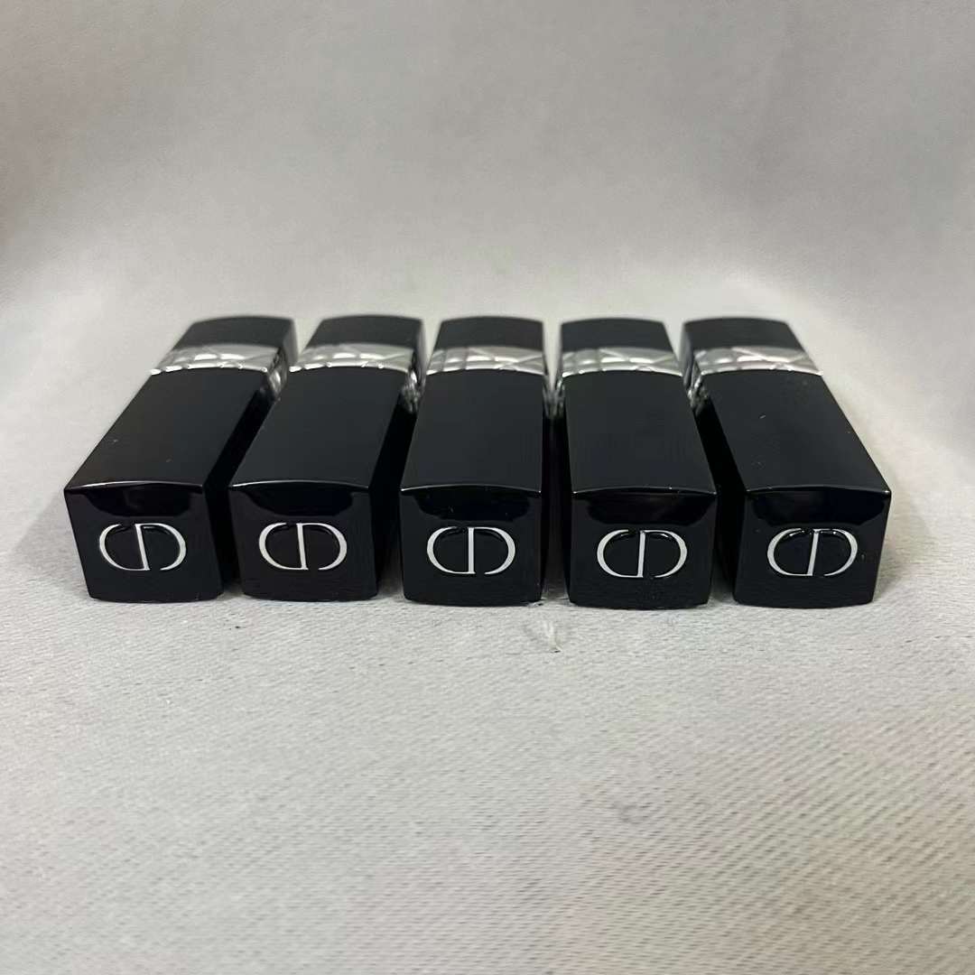 Dior 5 Pcs Mini Lipsticks ā Unveil the Essence of Luxury